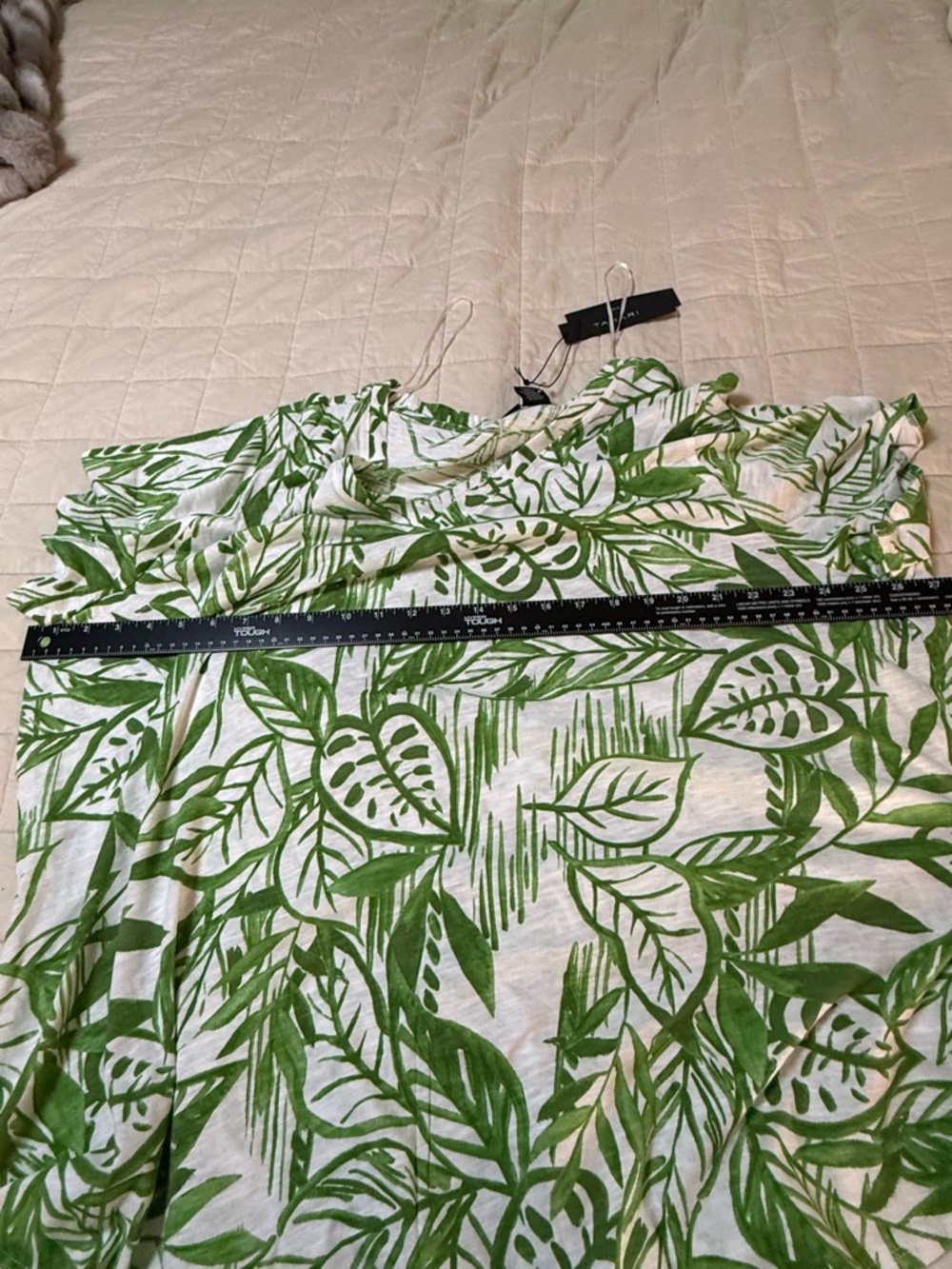 Tahari White Short Sleeve Cotton Top with Green Leaf Pattern - Picture 6 of 7